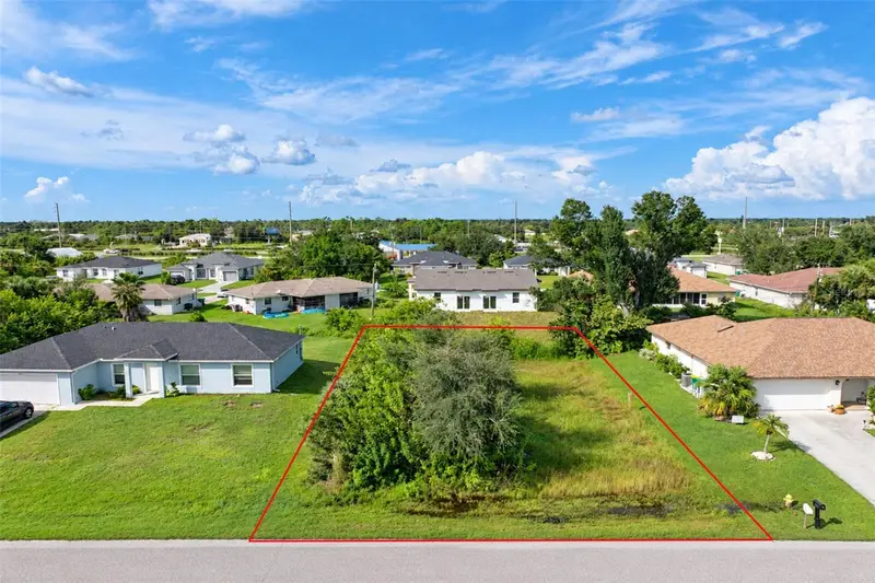 10474 Carnegie Ave, FL
