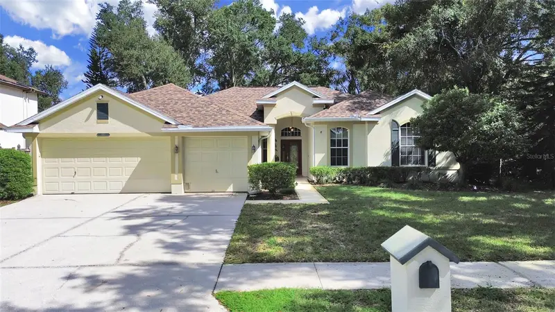 14915 Devonshire Woods Pl, FL
