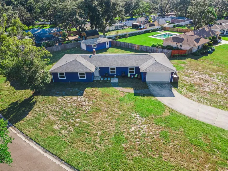 601 Greenbriar Dr, FL