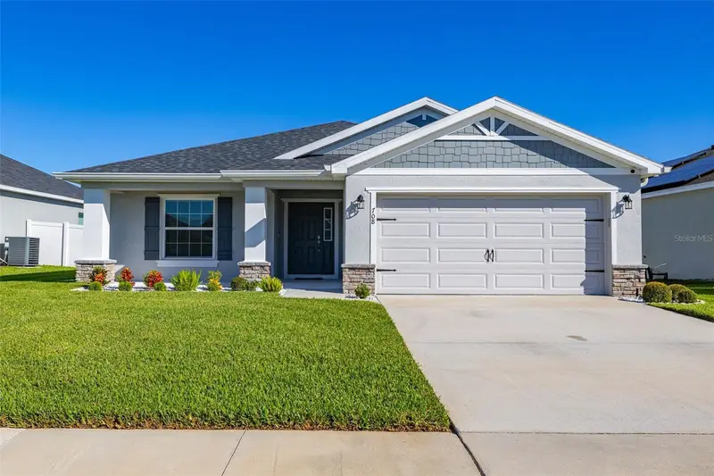 708 Daphne Dr, FL