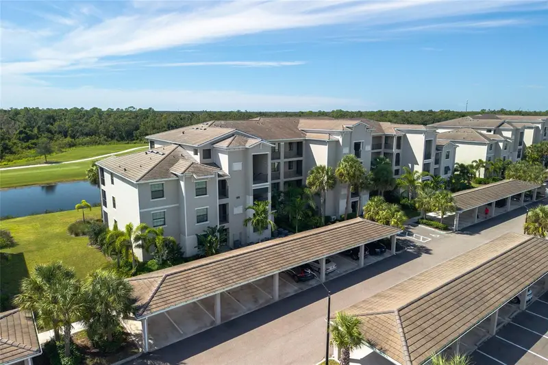 18008 Gawthrop Dr #402, FL