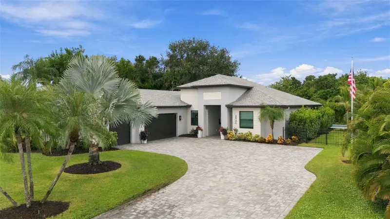 3946 Country View Dr, FL