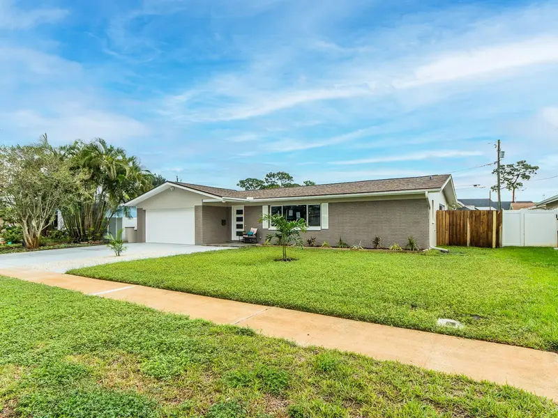 1825 Yale Dr, FL