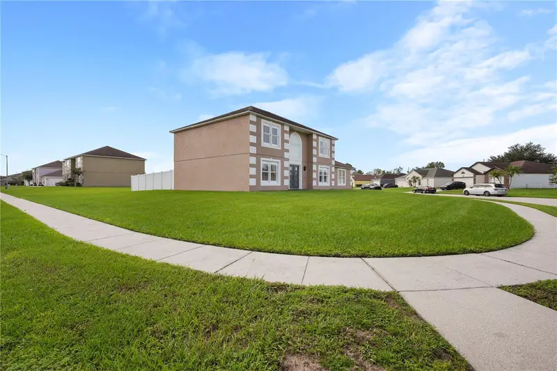 2430 Marcasite Loop, FL