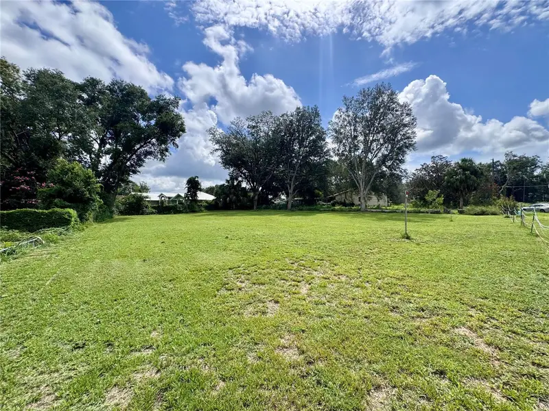 Silver Springs Shores listing