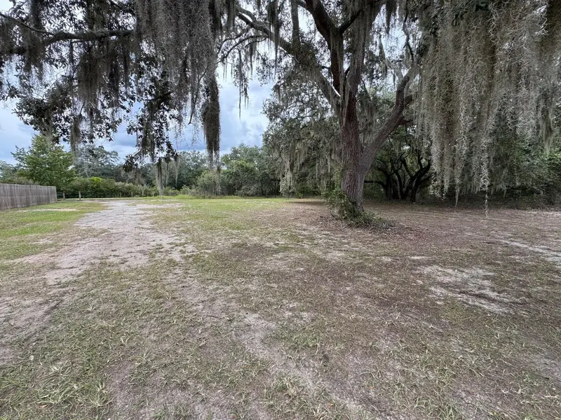 14209 Tennessee Ave, FL