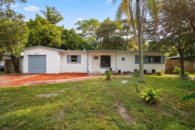 6810 Dr Martin Luther King Jr St N, FL
