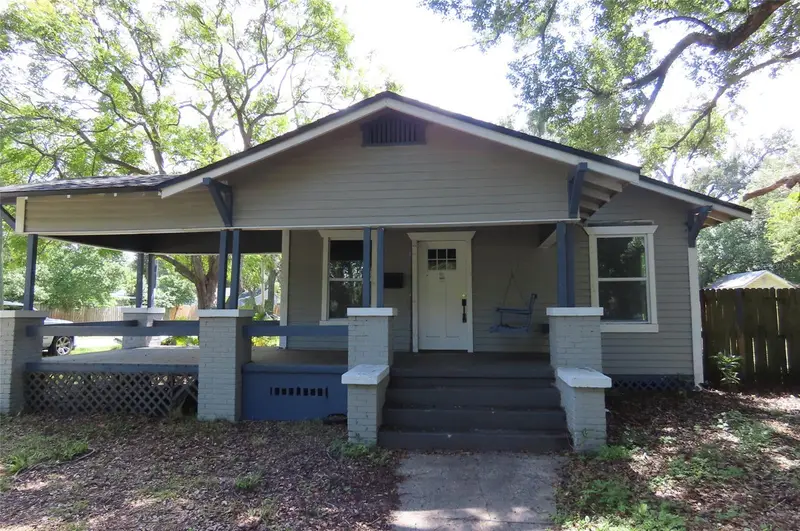 1223 E Crawford St, FL