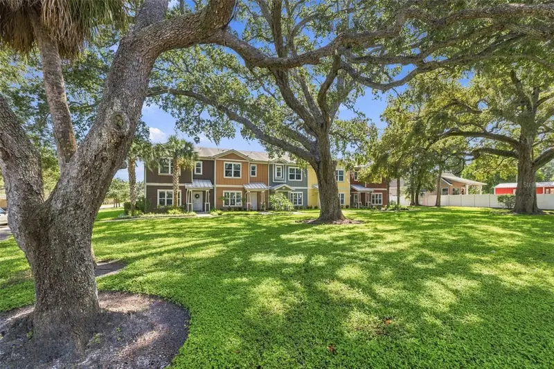 1123 Douglas Ave, FL