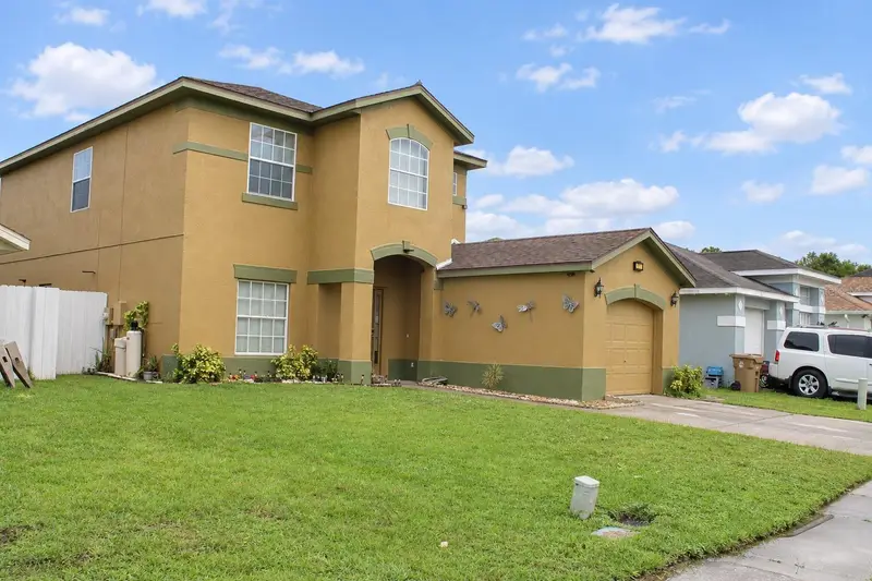 111 Cattail Ct, FL