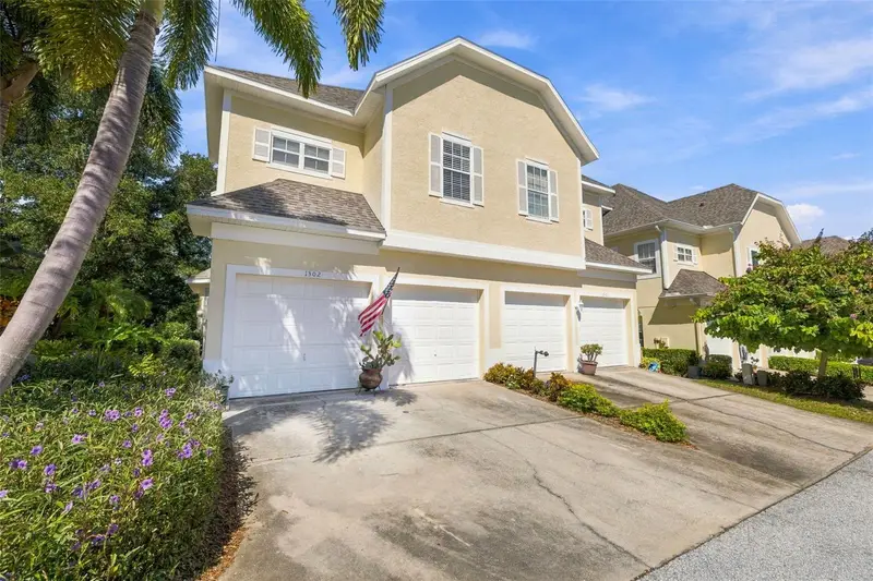 98 S Highland Ave #1302, FL