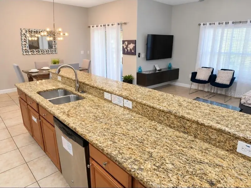 8961 Bismarck Palm Rd, FL