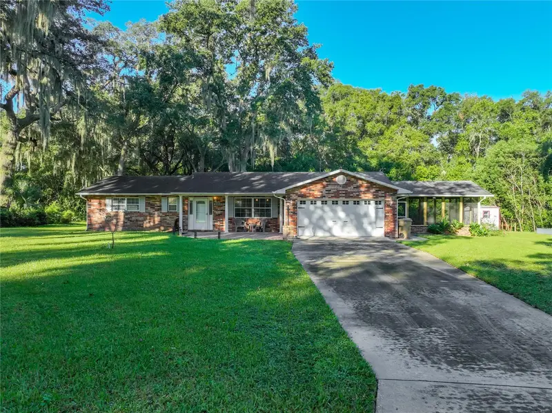35933 Clear Lake Cir, FL