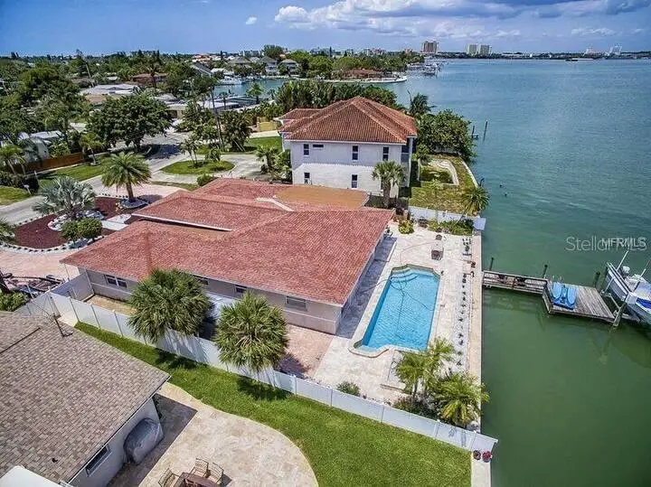 6825 Bay St, FL