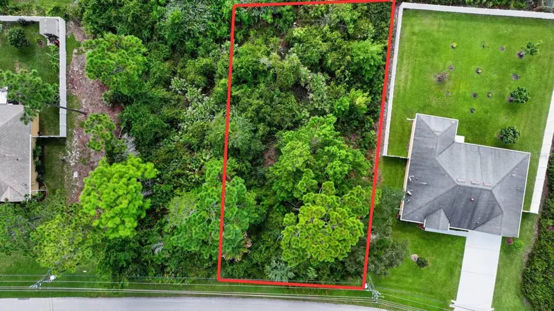 76 Fellowship Dr, FL