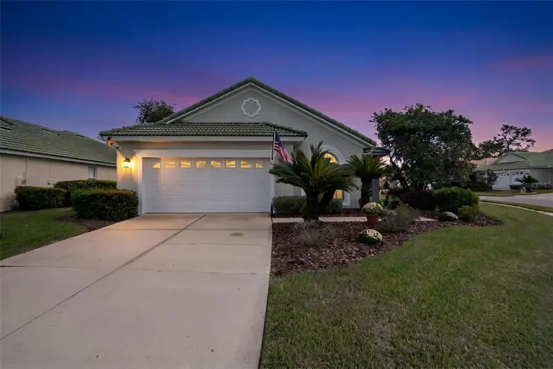 338 Foxhill Dr, FL