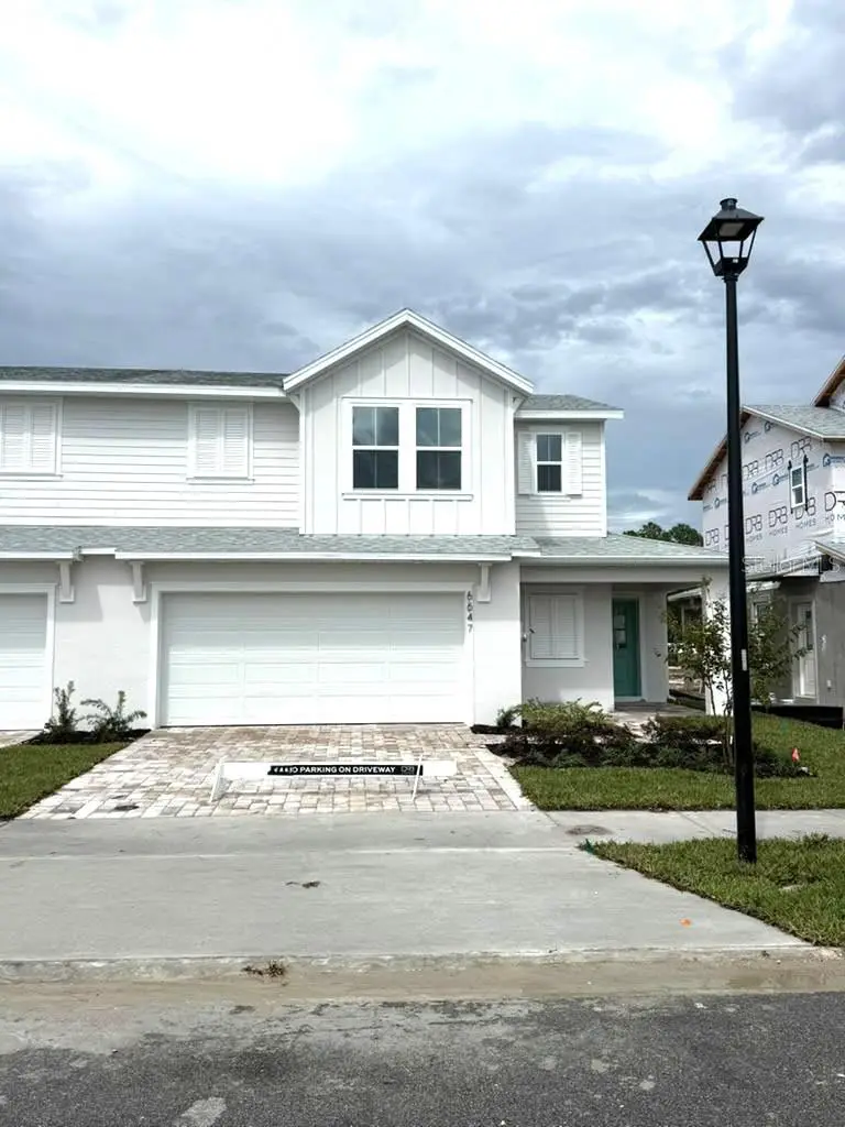6647 Jillian Dr, FL