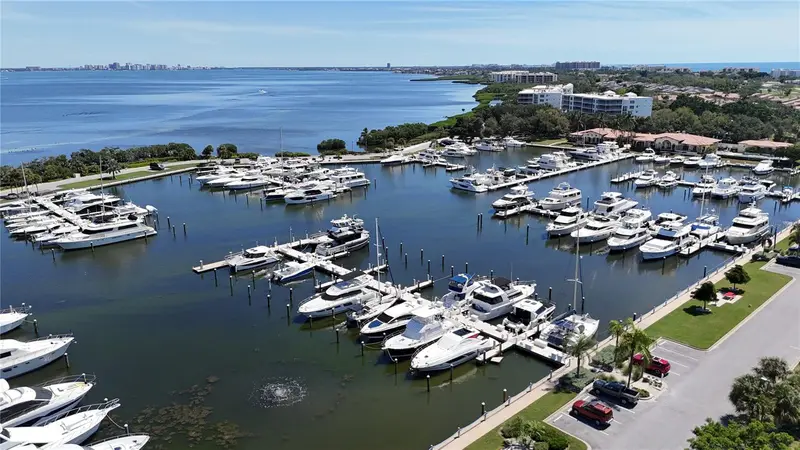 2600 Harbourside Dr #Q8, FL