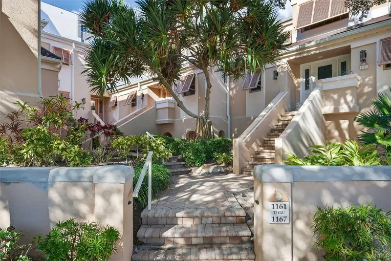 1163 Coquille St #207, FL