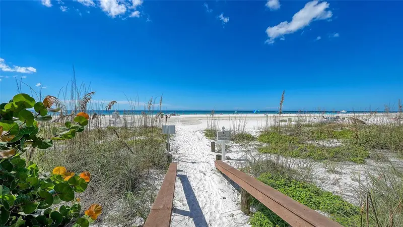 1163 Coquille St #207, FL
