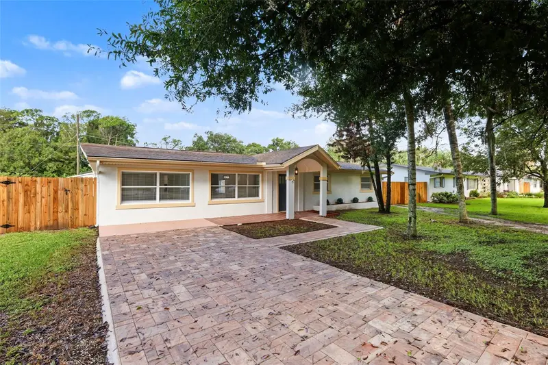 2070 Seminole Blvd, FL