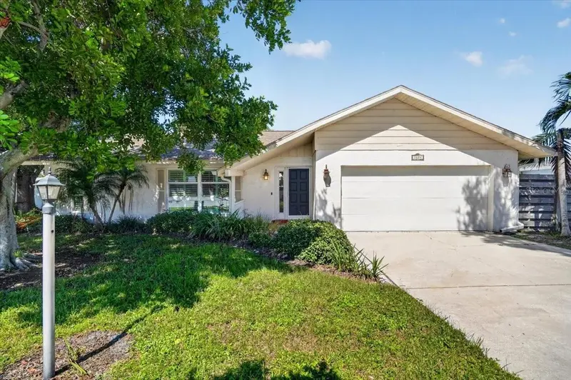 7604 19th Avenue Dr W, FL