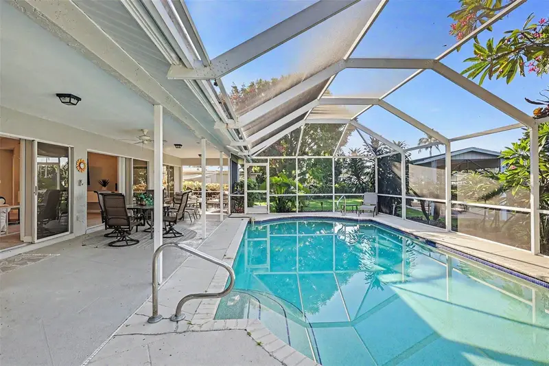 330 Bamboo Dr, FL