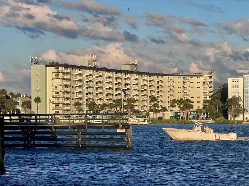 100 Silver Beach Ave #720, FL