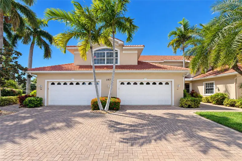 197 Tarpon Cove Blvd #611, FL