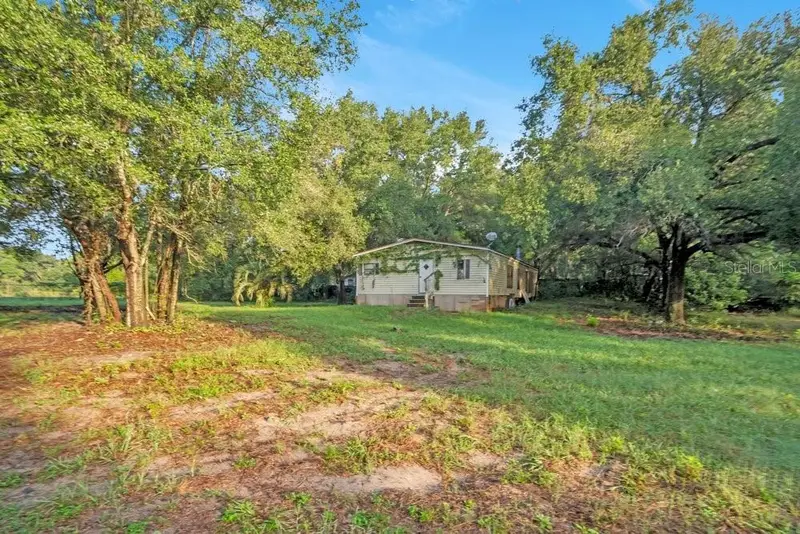 4855 Round Lake, FL