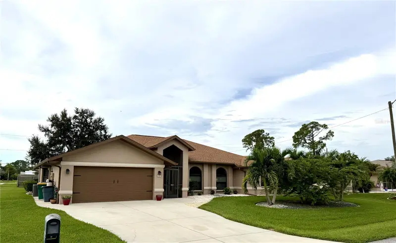 23411 Mullins Ave, FL