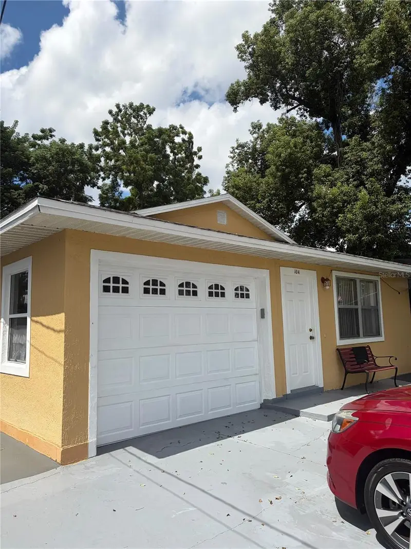 104 S Observatory Dr, FL