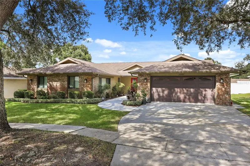 1008 Forest Cir, FL