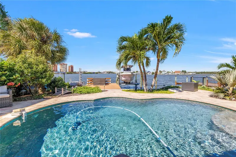 106 Wall St, FL