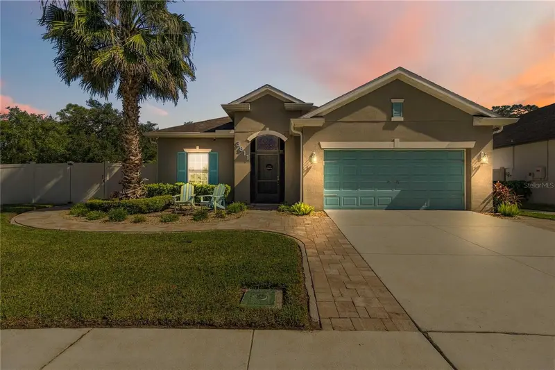 3811 Friars Cove Ln, FL