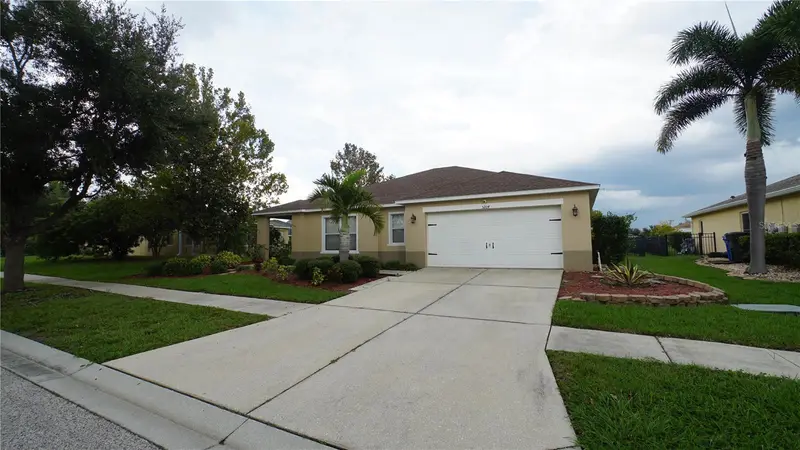 5204 Moon Shell Dr, FL