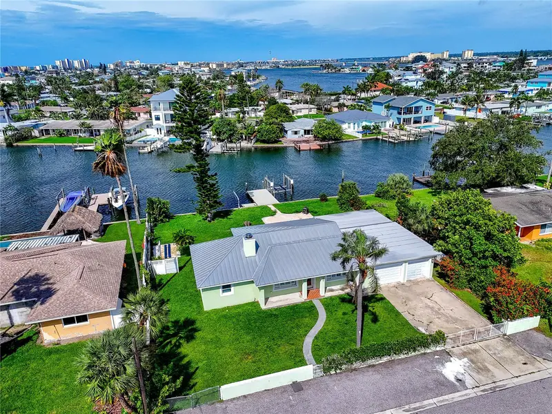 600 Normandy Rd, FL