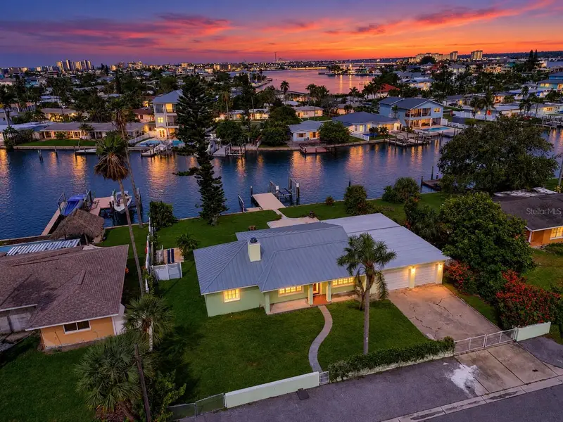 600 Normandy Rd, FL