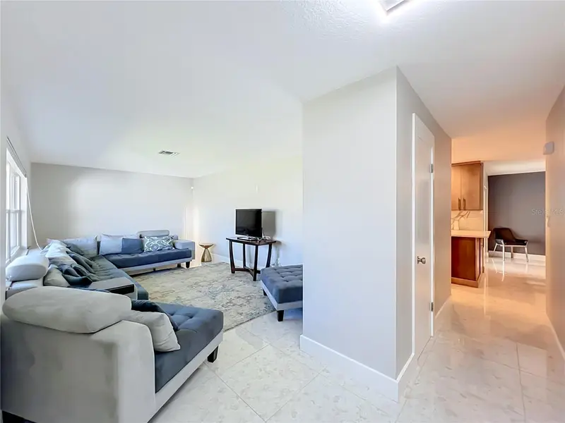 7536 Village Green Dr, FL