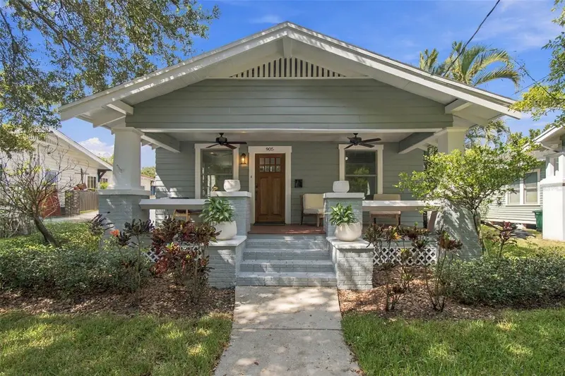 905 S Bruce St, FL