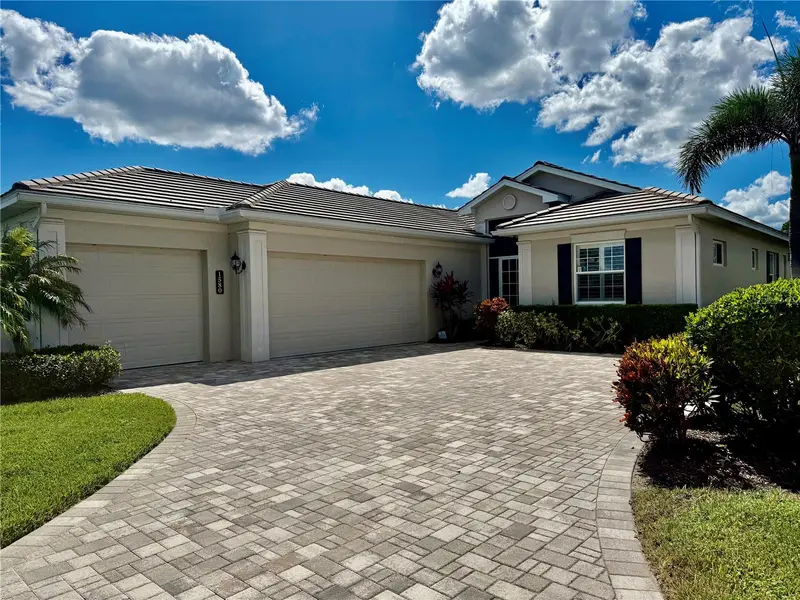 1580 Lancashire Dr, FL