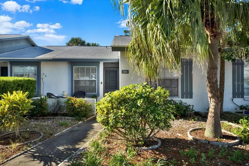 7216 Parkside Villas Dr, FL