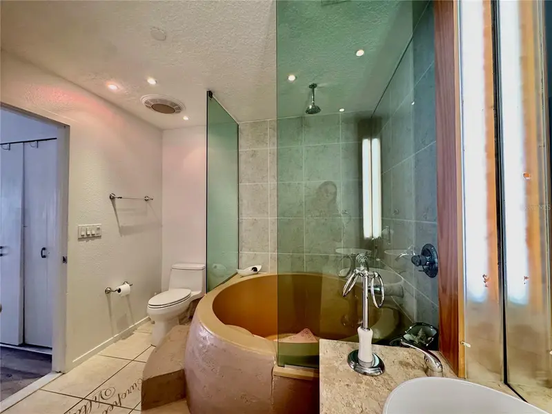 101 Palm Harbor Pkwy #201, FL