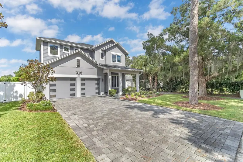 1939 Woodcrest Dr, FL