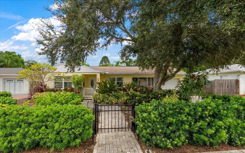 220 Union St, FL