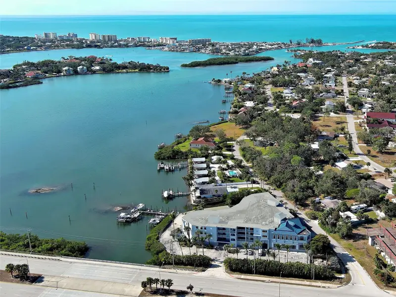 516 Tamiami Trl S #201, FL