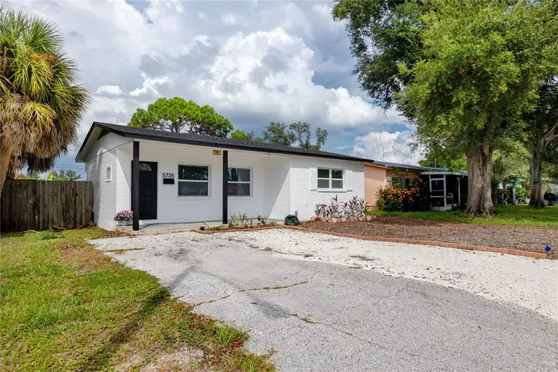 5735 Burlington Ave N, FL