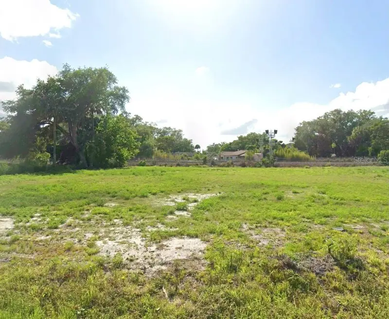 Dixie Way, FL