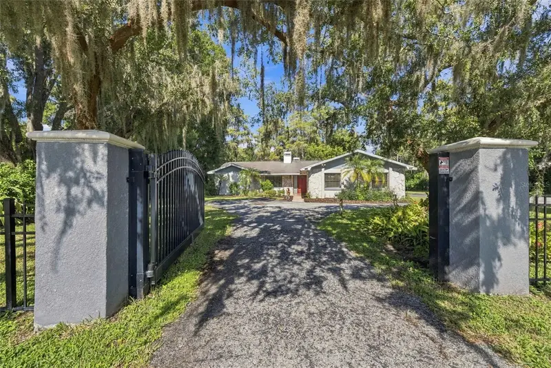 18306 Crawley Rd, FL