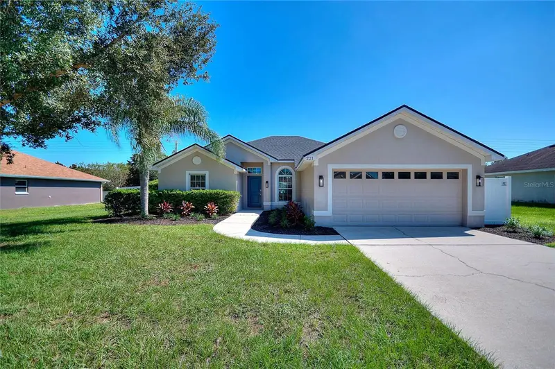 221 Mandolin Dr, FL